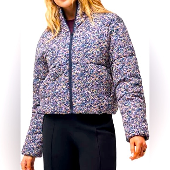Brand New TravisMathew Women's Mont Blanc Puffer Jacket Size Small MSRP $190 - Picture 1 of 9